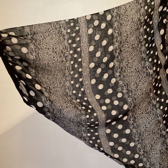 Rachael & Chloe Blouse Size Medium - Picture 2 of 7